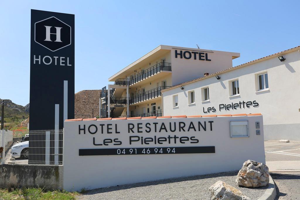 Hotel Restaurant Les Pielettes Le Rove Esterno foto